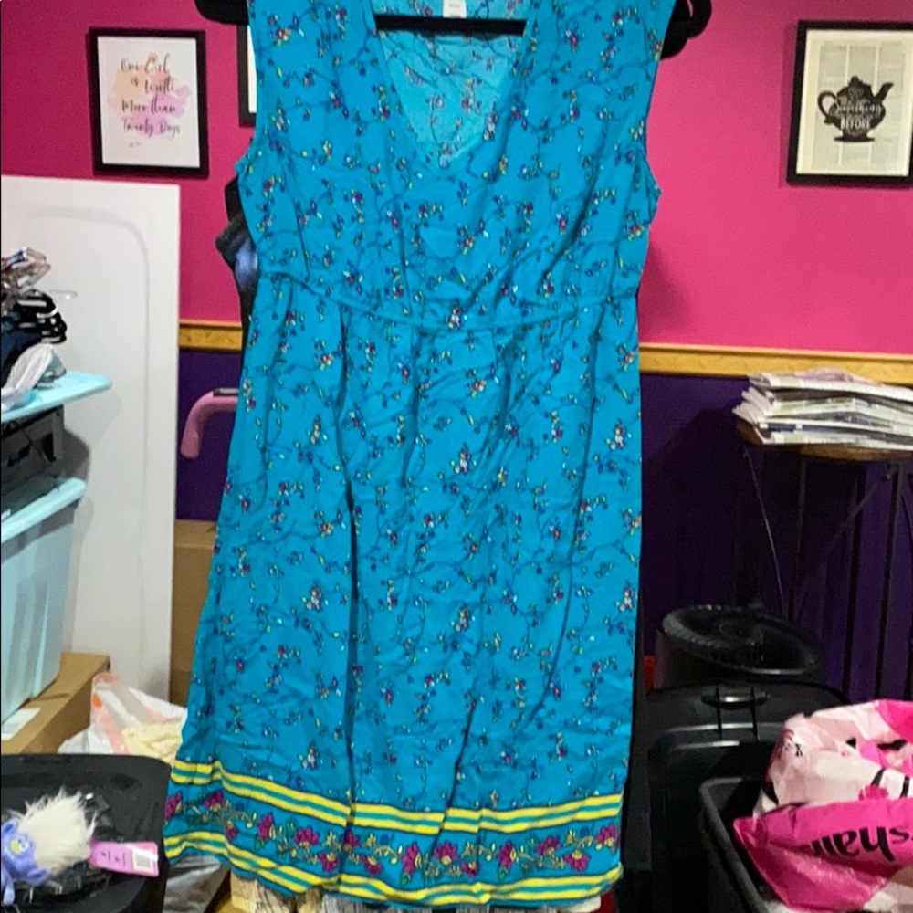 Sleeveless dress
